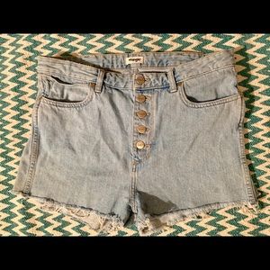 WRANGLER HIGH WAISTED SHORTS